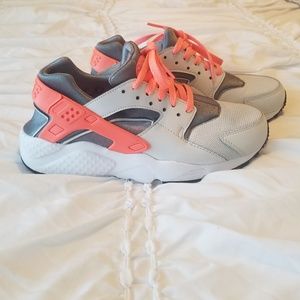 Tennis Shoes